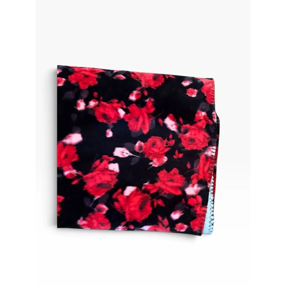 Victoria's Secret Red Rose Blanket Soft Logo Plush Cozy Throw Cover 50x60